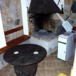 919a Apartment *