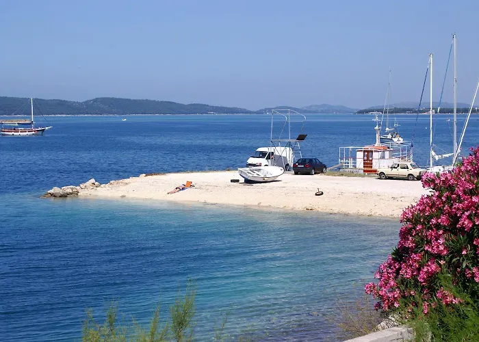 919a Brodarica (Sibenik-Knin)